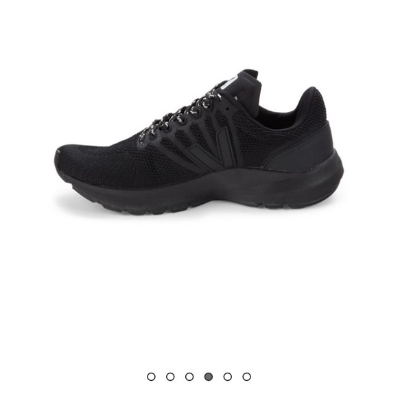 NWT Veja black sneakers EU size 40 (women’s 8 1/2-9/men’s 7).Brand new with box. - Picture 6 of 14